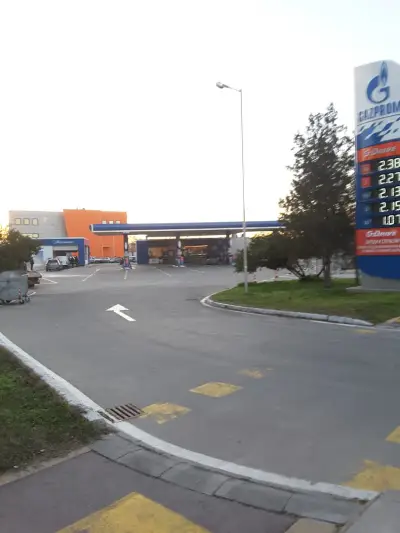 Шел Санкт Петербург