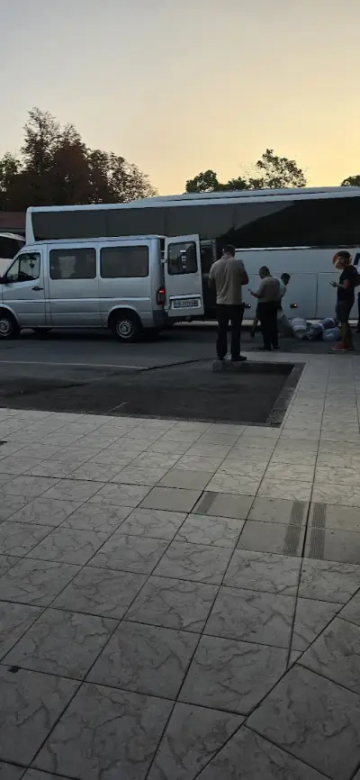 Метро Тур България ЕООД