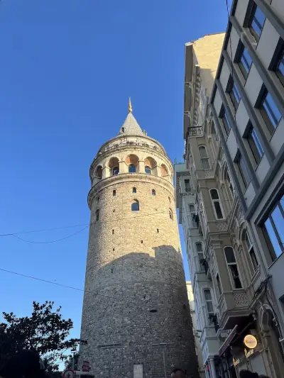 Туристическа агенция HolidayOB