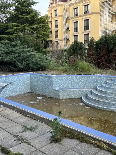 Maxi Complex