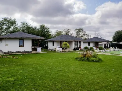 Zahir Houses