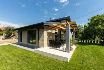 Къщиза гости Самърленд / Guest Houses Summerland