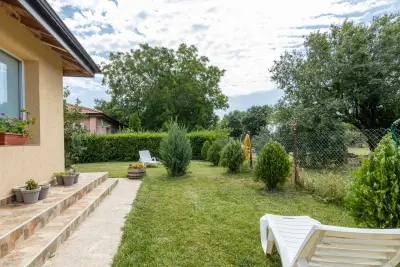 Къща за гости Вяра / Guest House Vyara