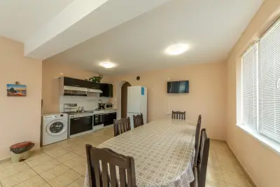 Къща за гости Вяра / Guest House Vyara