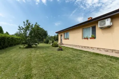 Къща за гости Вяра / Guest House Vyara
