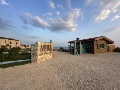 Hotel & Villas - TERIZIS Le Rocher