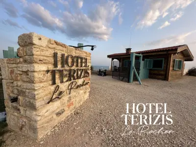 Hotel & Villas - TERIZIS Le Rocher