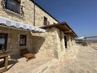 Hotel & Villas - TERIZIS Le Rocher