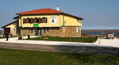Branta Birding Lodge