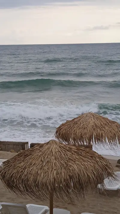 Beach Bar Trizdhi