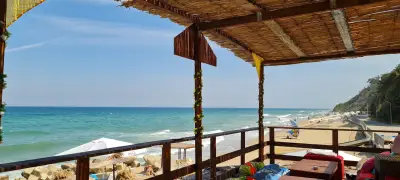 Beach Bar Trizdhi