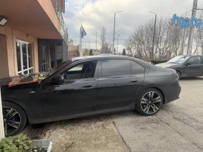 ЛЕПЕНЕ И ВЪЗСТАНОВЯВАНЕ НА СПУКАНИ АВТОСТЪКЛА