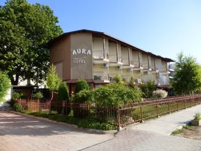 Хотел Аура / Hotel Aura
