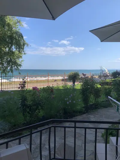 Хотел Аура / Hotel Aura