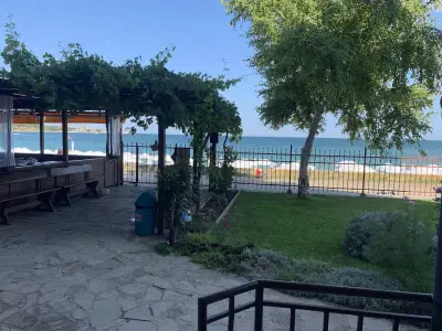 Хотел Аура / Hotel Aura