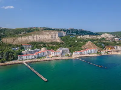Apartments Poemia- sea view, Free Parking, complex Carpe Diem