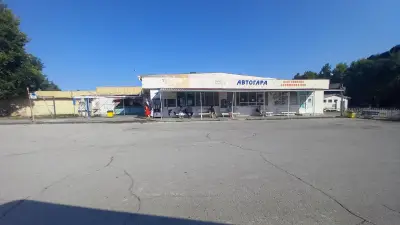 Автобусна спирка АЛБЕНА