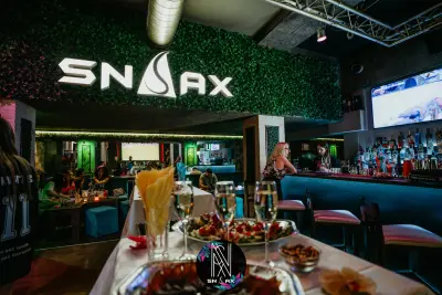 Snaax Bar