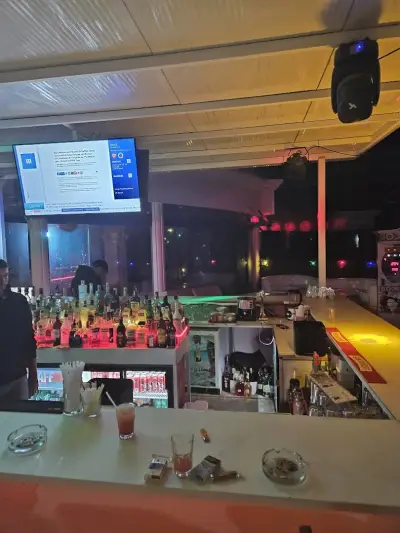 Sunny Dreams Bar