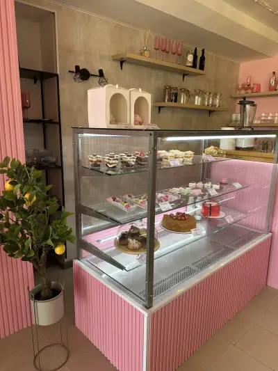 VIBE . caffe desserts