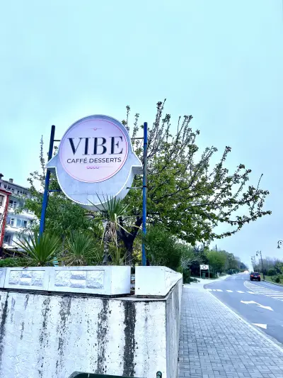 VIBE . caffe desserts