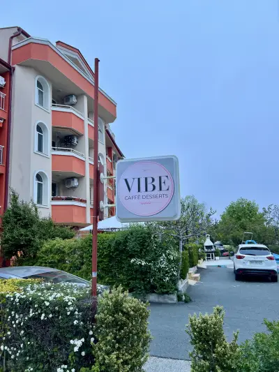 VIBE . caffe desserts