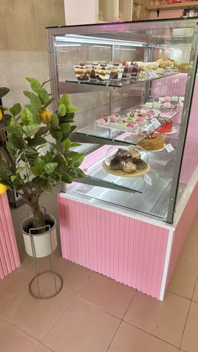 VIBE . caffe desserts