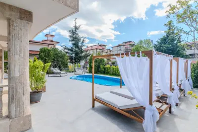 Sea Twins Luxury Aparthotel - 150 m from the beach