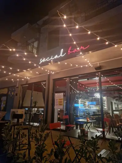social bar