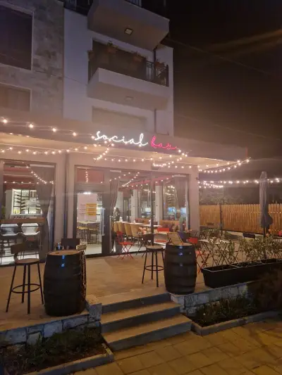 social bar