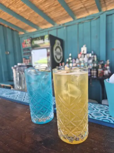 BUZZ BAR