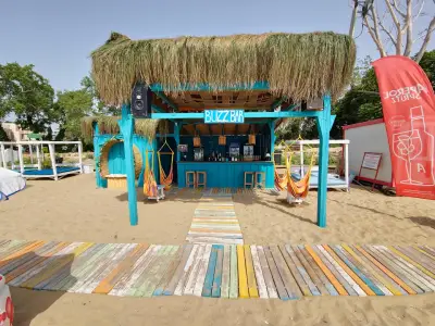 BUZZ BAR