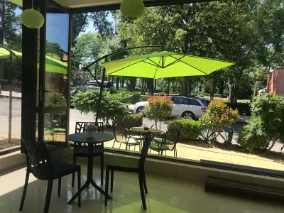 Кафе и Фреш Бар Салена