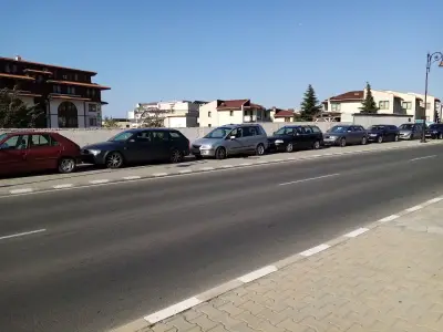 Parking Spaces For Rent / Аренда Парковки