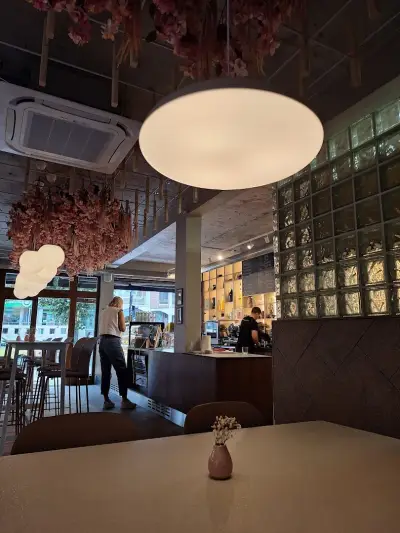 Retro Cafe