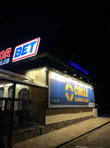 Circle gaming club