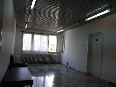 Бивша поликлиника