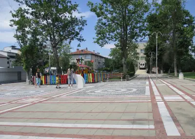 Бивша поликлиника