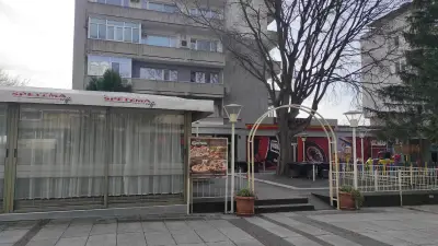 Лайв Корнер