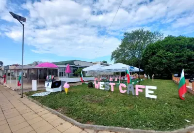 West Café