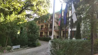 Хотел "Бриз"