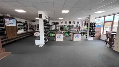 Ski school Next Level | Ски и сноуборд училище Илиян Голев | Ски уроци Банско | Оборудване под наем