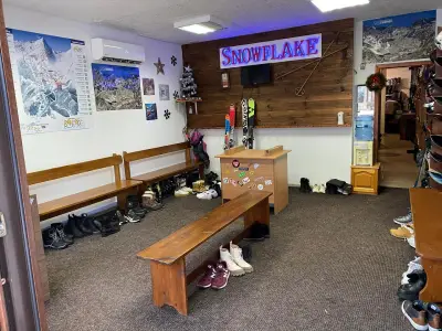 Snowflake ski school