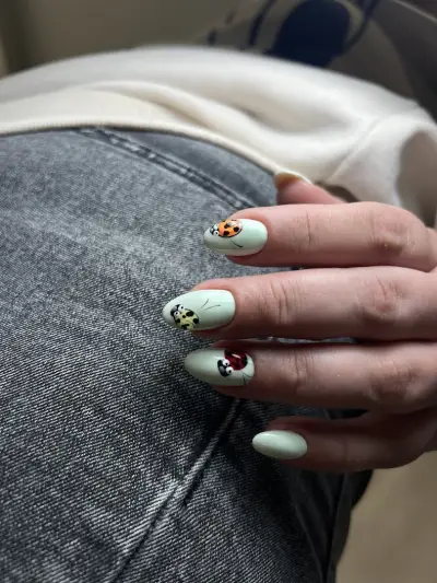 DIVINE NAILS BOUTIQUE