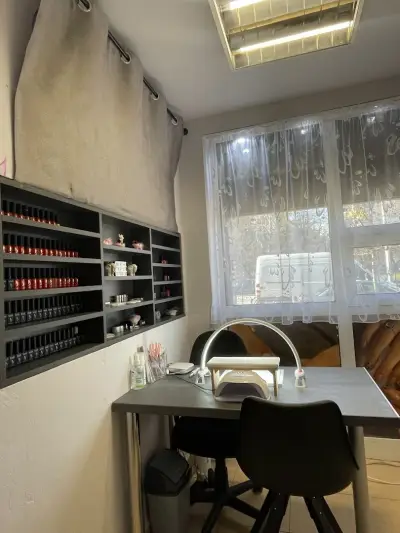Mini Nail Studio