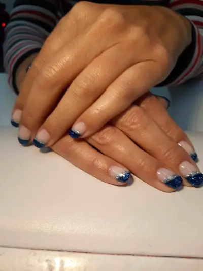 NEON NAILS
