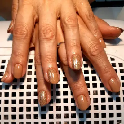 NEON NAILS