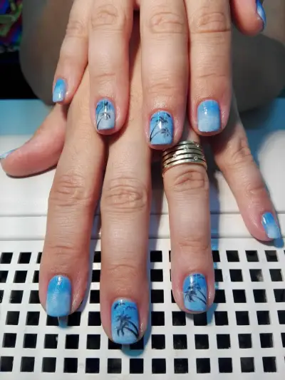 NEON NAILS