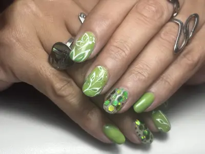 Studio Happy Nails Маникюр/Ноктопластика/Педикюр