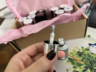 Лик Лак магазин за маникюр, педикюр и ноктопластика